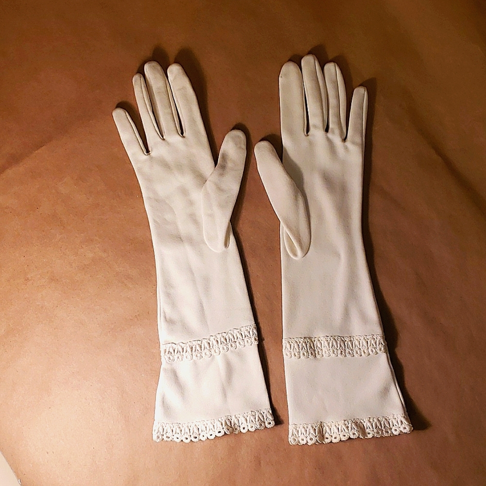 🔥3/$30🔥 Vintage White Gloves